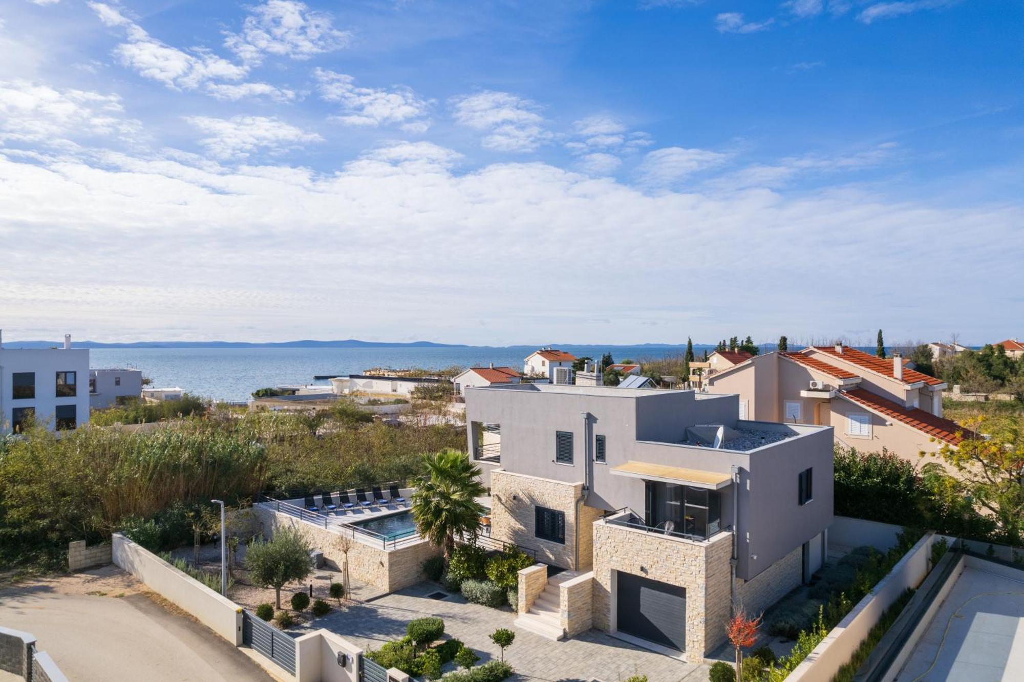 Villa Roca With Heated Pool And Sauna Privlaka  Exterior foto
