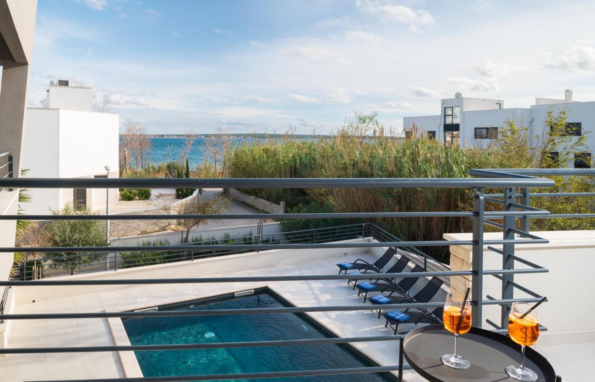 Villa Roca With Heated Pool And Sauna Privlaka  Exterior foto