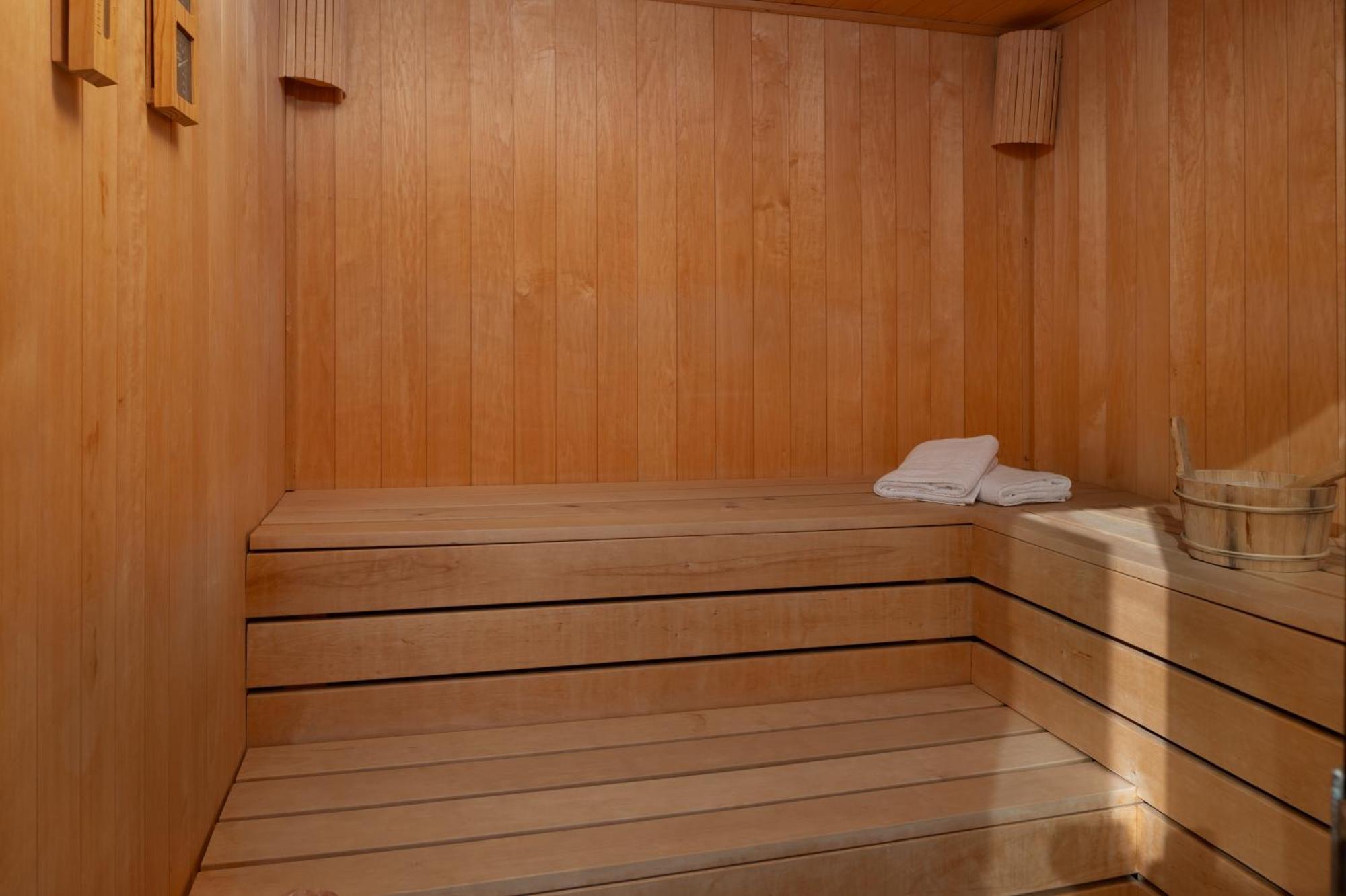 Villa Roca With Heated Pool And Sauna Privlaka  Exterior foto